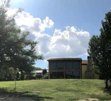 مزرعة للإقامة Agriturismo La Chiusola *